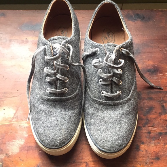 balenciaga green yellow triple s